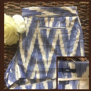 GAp shorts size 12 blue white print